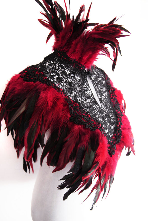 Feder Cape Untitled – Bild 7